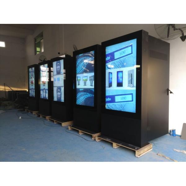 Lightning Protection Outdoor Touch Screen Kiosks , Free Standing Digital Display Screens