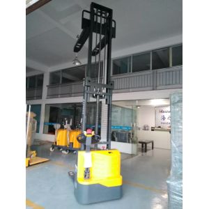 Yellow Auto Pallet Stacker , Industrial Lifting Equipment Easy Operation