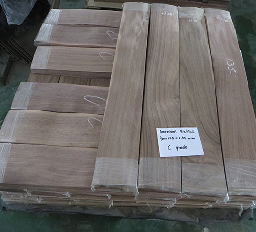 Quality Slice Cut Engineered Black American Walnut Veneer 0.45mm Thickness wholesale