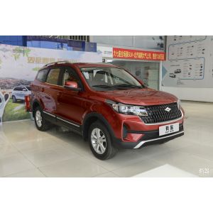 Seven Seater Family Gasoline Hatchback 1.5L Displacement And 3 Seat Rows Big