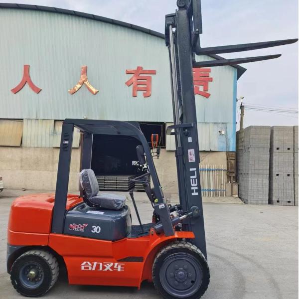 HELI H2000 3 Ton Used Heavy Duty Diesel Forklift 3m Lifting Height With 2 Stages Masts
