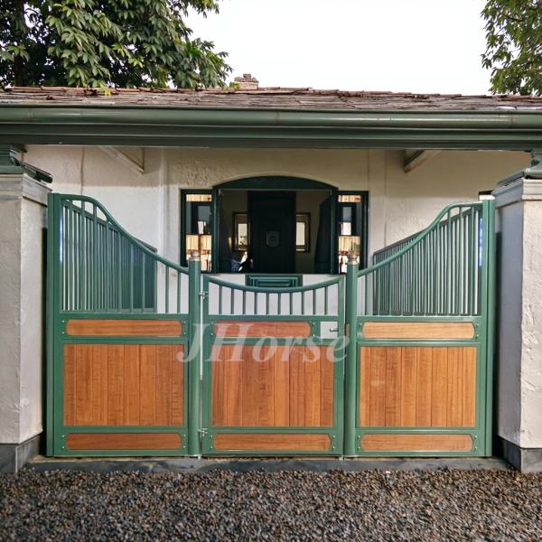 Premium Heavy Duty Galvanized Steel Adjustable Indoor Horse Stall Panels For