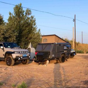 600W Solar Off Grid Camper Trailer Customized Off Grid Travel Trailer