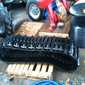 90 Pitch 400mm Width Agriculture Rubber Tracks With 60 Links