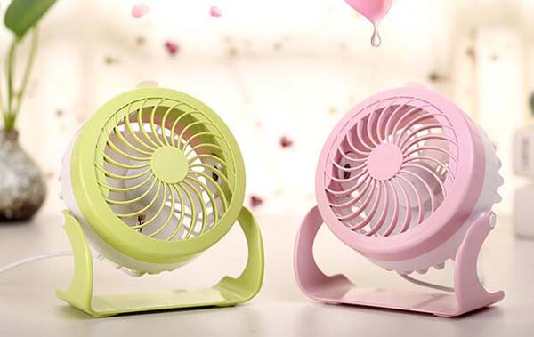 2018 Wholesale USB Desktop Creative Quiet Water Mist Spray Mini Cooling Fan