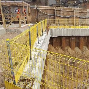 Easy-Install Edge Protection Barrier With Tool-Free Assembly For Quick Setup