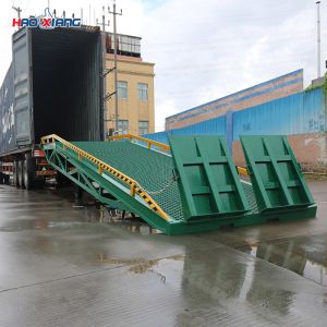 10T Adjustable Loading Dock Ramp Hyd Non Slip Portable Loading Platform