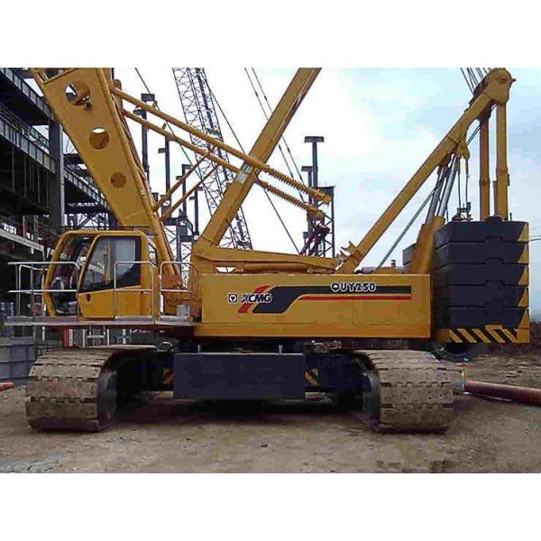 Quality Durable Construction Site Mobile Hydraulic Crawler Crane , QUY250 XCMG Crawler Crane wholesale