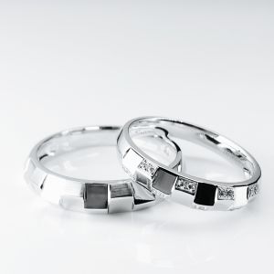 Any Occassion Size Grid Design AU750 18k Diamond Rings