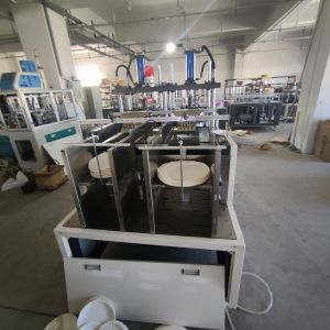 Cheap Hot Melt Adhesive Process Carton Machine Decorative Works Food Carton Disposable Lunch Box for sale