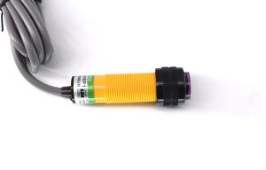 China 660nm Infrared Light IR Proximity Sensor Switch High Switching Frequency on sale