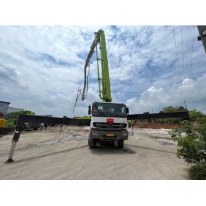 2013 Zoomlion 56m Truck Pump Concrete Pump Hydraulic Pump on Renovated Condition