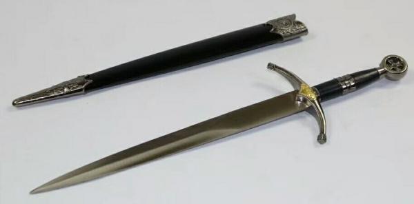 decorative medieval crusader short sword 9511014
