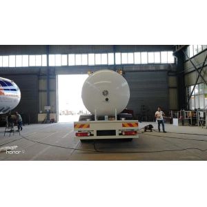 LPG Storage And Refilling Bobtail Tanker Truck Sinotruk Howo 20cbm / 10 Ton 6*4