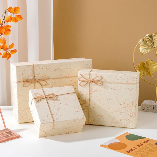 Custom Rigid Gift Box For Birthdays Packaging For Cosmetics Lipsticks Business Souvenirs & Party Favors