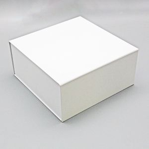 Custom Printed White Luxury Cardboard Box With Matt Lamination Varnishing