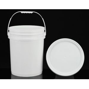 China Convenient Handle Snap On Lid 5 Gallon Plastic Buckets 15.5 Inches on sale
