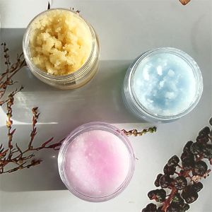 China Strawberry Pink Exfoliator GMPC ISO22716 Sugar Lip Scrub on sale