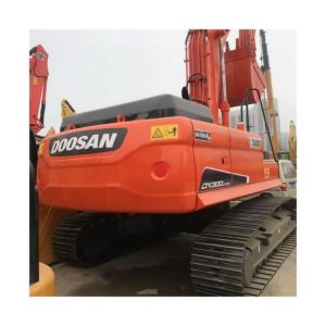 China Used Doosan DX300 Excavator with 2000 Working Hours and Original Hydraulic Valve on sale