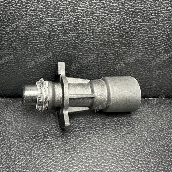 3.0L V6 5.0 V8 Engine Water Pump Connector Oil Cooler Pipe For Range Rover LR030593 LR028136