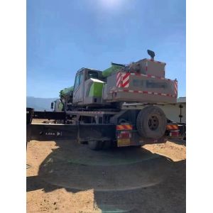 Zoomlion 50t Truck Crane Construction Machinery with Maximum Lifting Weight 16t