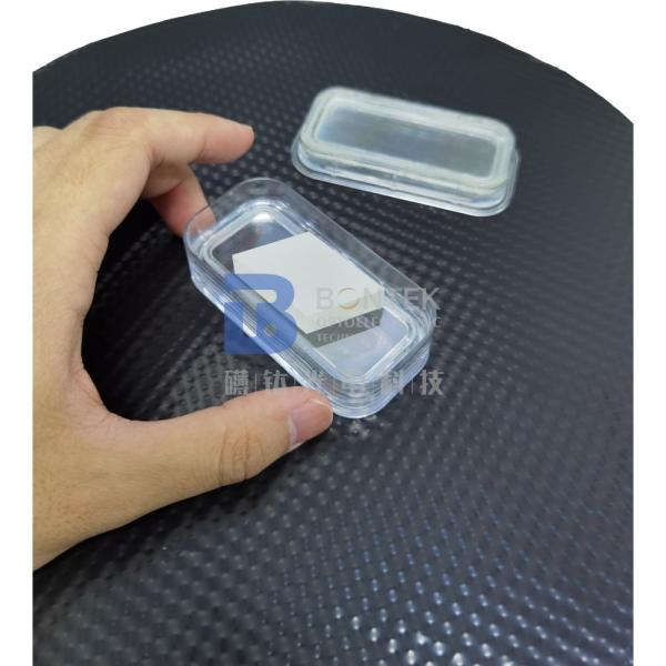 Gold Coated Lithium Niobate Crystals With Electro-Optic Nonlinear Piezoelectric