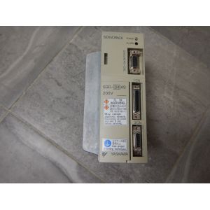 Yaskawa SGD-04ASY53 AC SERVO AMPLIFIER 200-230V 6/3A 50/60HZ NEW