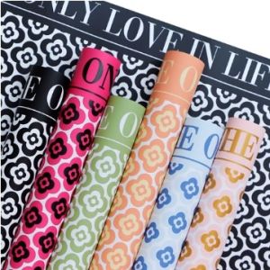 China Waterproof Handmade Flower Wrapping Paper 56*56cm Four-Leaf Clover Design on sale