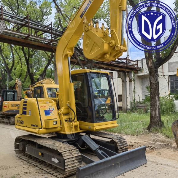 Economically efficient engine USED PC60 excavator with Advanced hydraulic
