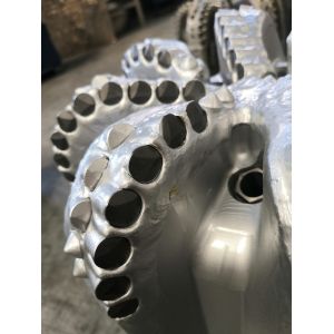 12-3/4 inch Matrix Body 7 Blade PDC 6 5/8 Reg Pin API Rock Bits