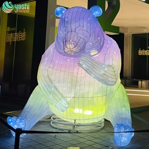 China LED Lit Bear Sculpture Lantern for Zoo and Garden Decorations on sale