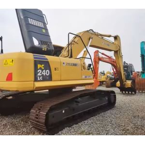 Japan 24 tons used and efficient crawler excavator Komatsu PC240LC-8