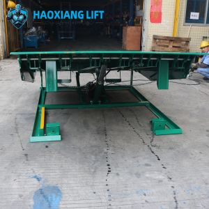 Cheap Automatic Loading Bay Dock Leveller Steel Plate Lifter For Cargo Loading And Unloading Hydraulic Loading Dock for sale
