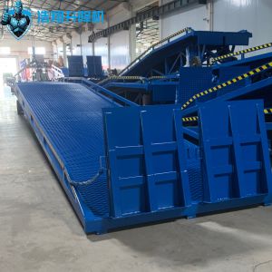 10T-10M Customized Green Loading And Unloading Goods Mobile Dock Ramp