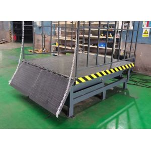 Hydraulic Dock Lift Scissor Platform 2000*3000mm 4500KG Payload On Warehouse