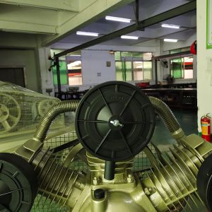 AW55030 Industrial 30bar 7.5kw Piston Belt Driven Compressor Pump