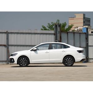 Popular Used Cars White Compact Car with Gasoline Energy Type and 6-Speed Manual