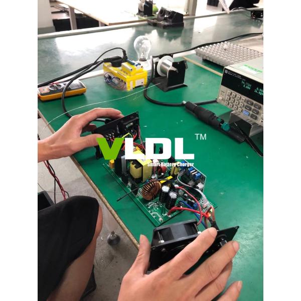 Aluminium 20A 36 Volt Battery Charger 43.8V For LiFePO4 Battery Pack