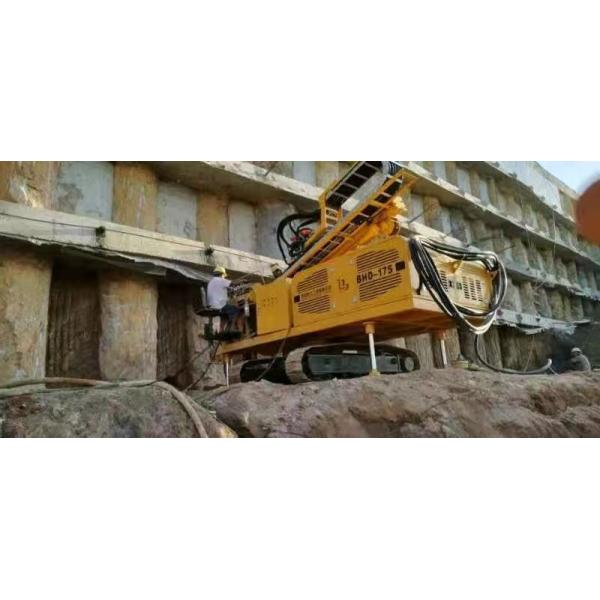 Hydraulic Crawler Drilling Machine With Strong Impact Power Head BHD - 175
