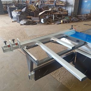 Home Woodworking Automatic Sliding Mitre Saw with 3200mm Sliding Table and Wood