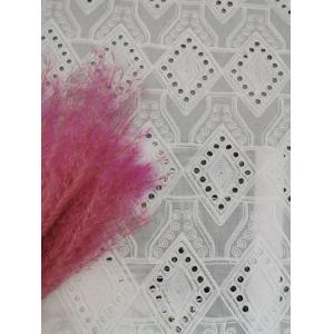 China Diamond Pattern Lace Eyelet White Cotton Broderie Fabric on sale
