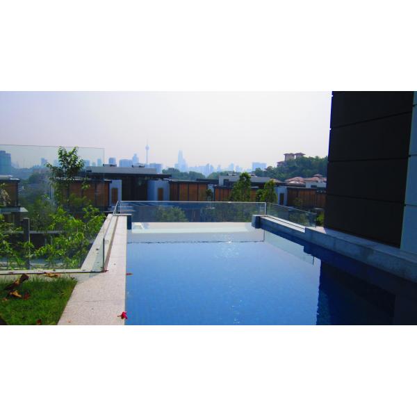 Villa Garden Acrylic Swimming Pool with High Light Transmission and 1.20g/cm3 Density