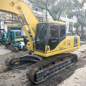 2018 Komatsu Excavator PC220-8 with 22840KG Operating Weight and 1m³ Bucket
