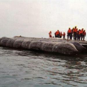 China Anti Bursting 1.5m*15m Marine Rubber Airbag For Ship Launching on sale