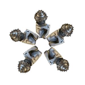 Drilling Tool Roller Cone Drill Bit With Carbon Steel Material