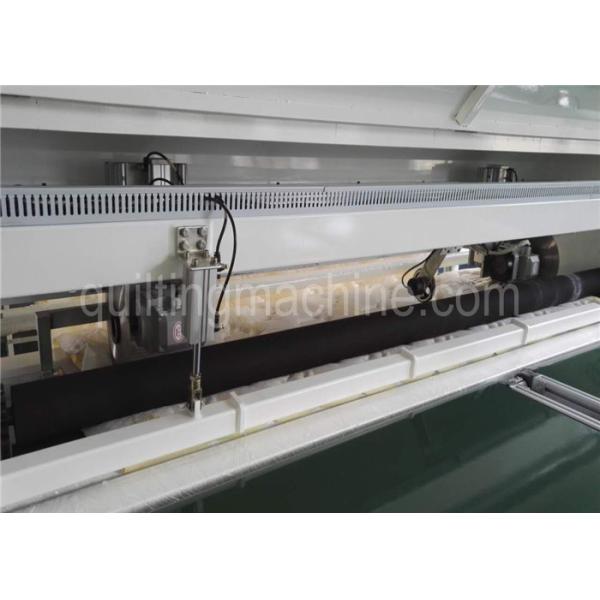 Quality Horizontal Fabric Roll Cutting Machine 3.17kw Industrial Fabric Die Cutter CE wholesale