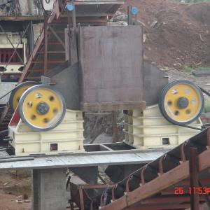 China 55kW Stone Secondary Jaw Crusher PEX 300x1300 Fine Crushing on sale