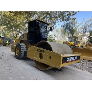 Used Caterpillar CS683E Compactor Used CAT CS683E Single-Drum Vibratory