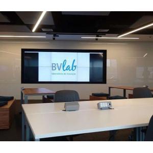 280W 55" 4X4 0.88mm Bezel LCD Video Wall 500cd/m2