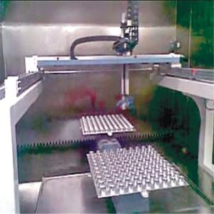 4kw Reciprocating Automatic Paint Spraying Equipment For Glass